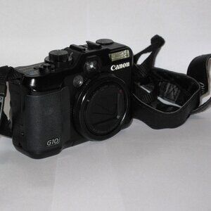 Canon PowerShot G10 14.7MP Camera Black w/ Charger & SD Card + WATERPROOF CASE